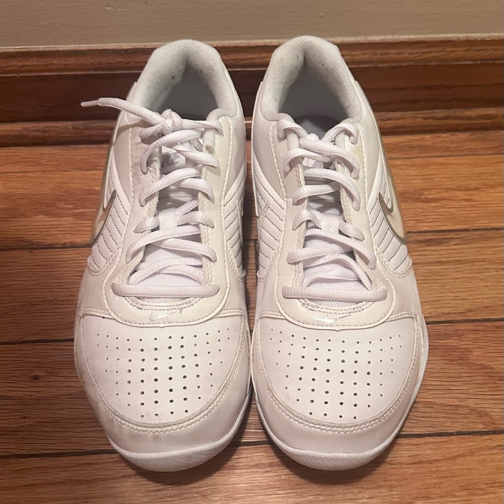 Nike Air Men’s Baseline Low Sneakers  Size 8